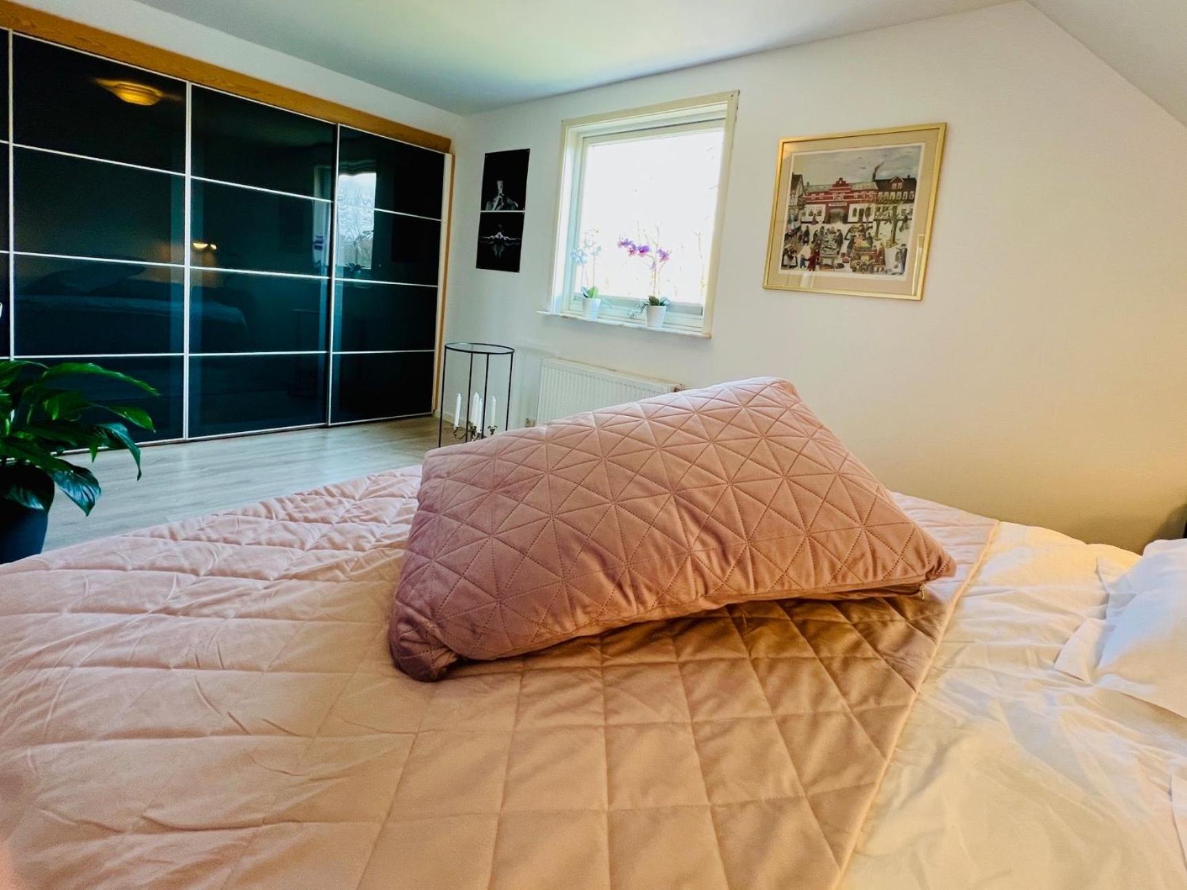 Penthouse-Laegenhet Med Tva Sovrum & Terass Med Havsutsikt Мёлле Экстерьер фото